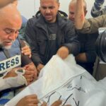 استشهاد الصحفيين حمزة وائل الدحدوح ومصطفى ثريا في قصف إسرائيلي جنوب قطاع غزة