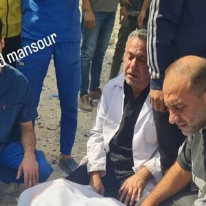 الدكتور حسام أبو صفية يودّع نجله شهيدًا وسط&hellip;