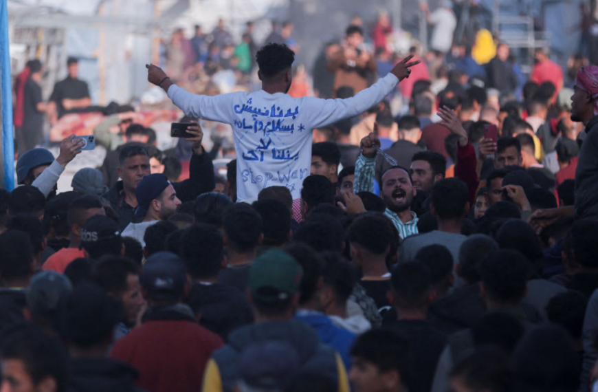 احتجاجات في جباليا: آلاف يطالبون بإنهاء الحرب ورحيل حماس