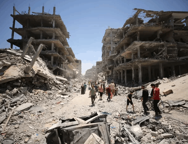 الدفاع المدني بغزة ينتشل جثماني مواطن ونجله من&hellip;