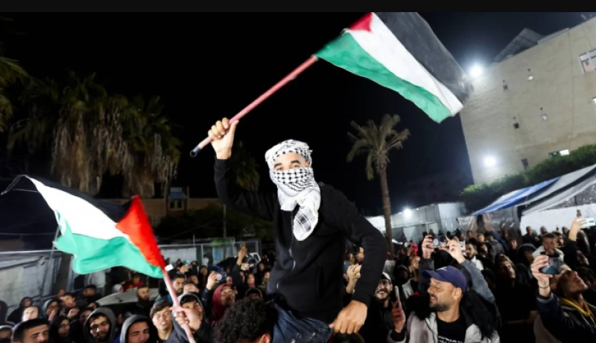 Read more about the article أصوات من الجنوب: عائلات نازحة تطالب بقبول مقترح الهدنة