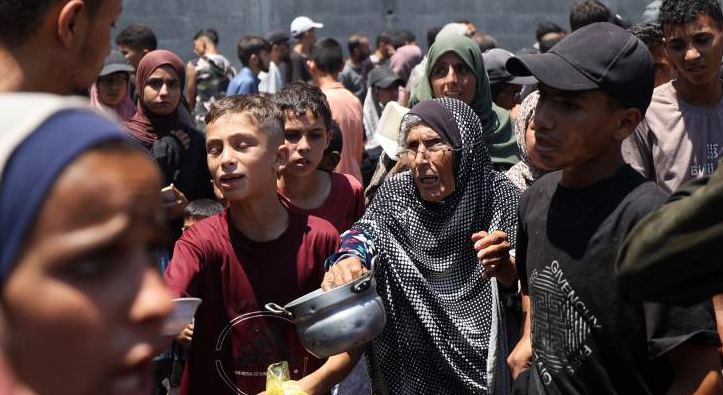 Read more about the article رفاهية قيادات حماس في الخارج مقابل معاناة غزة تثير غضبًا شعبيًا