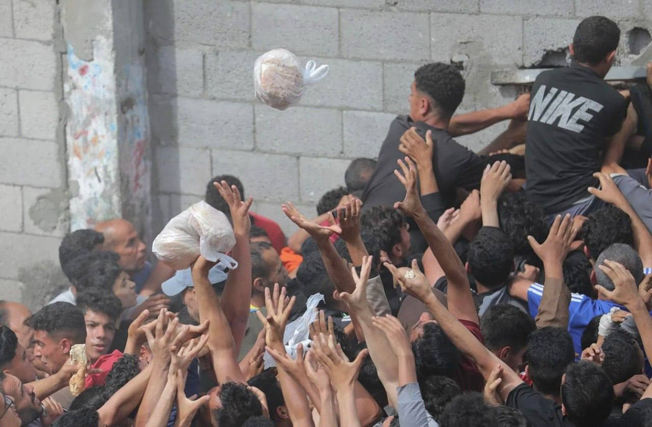 You are currently viewing الجوع وسوء التغذية يهددان أرواح سكان غزة مع استمرار الحصار