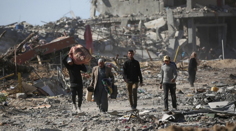 Read more about the article غزة تنزف… وقياداتها تتنعم بالراحة في الخارج