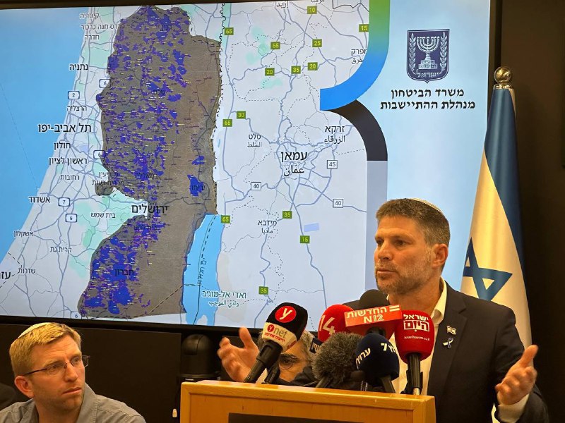 Read more about the article سموتريتش يدعو نتنياهو لفرض السيادة الإسرائيلية على الضفة الغربية