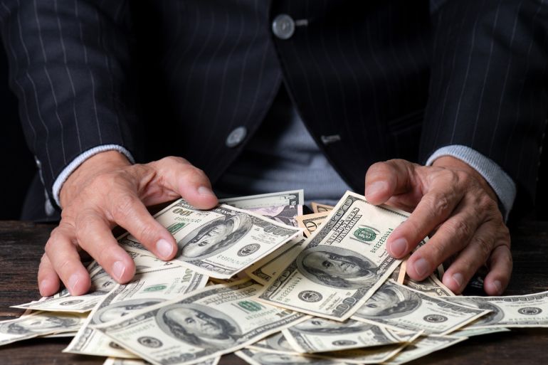 Read more about the article أموال غزة بين الشعارات والمسؤولية: إلى أين تذهب المليارات؟