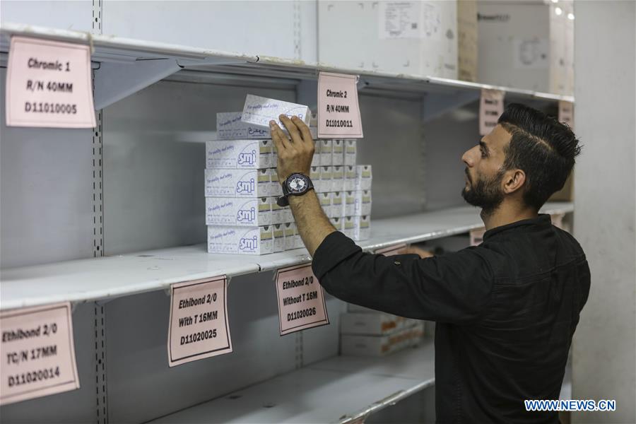 Read more about the article مدير مجمع الشفاء الطبي يحذر من تداعيات خطيرة للأزمة الصحية في قطاع غزة