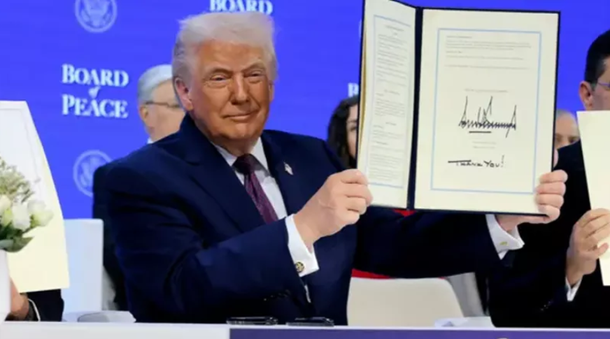 Read more about the article الإعلان عن تشكيل مجلس سلام دولي لمعالجة أزمة غزة ضمن إطار الهدنة