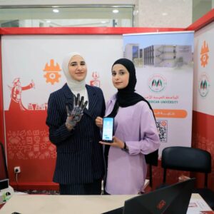 «القفاز الذكي الناطق» … ابتكار من طالبات الجامعة&hellip;