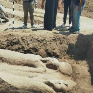 اكتشاف أثري يثير الجدل في مصر: تمثال يُنسب&hellip;