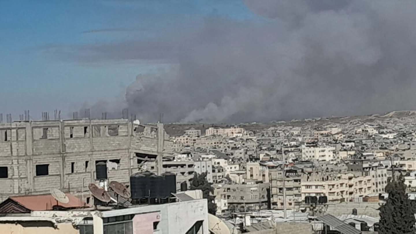 Read more about the article غزة تودع يومها بـ 11 شهيدًا بينما إسرائيل تحرق الشمال وتغتال قياديًا في حماس